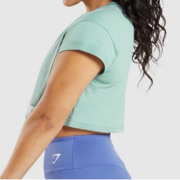 Gymshark Top size XS crop blue/green Euc 17” PTP - Picture 6 of 9